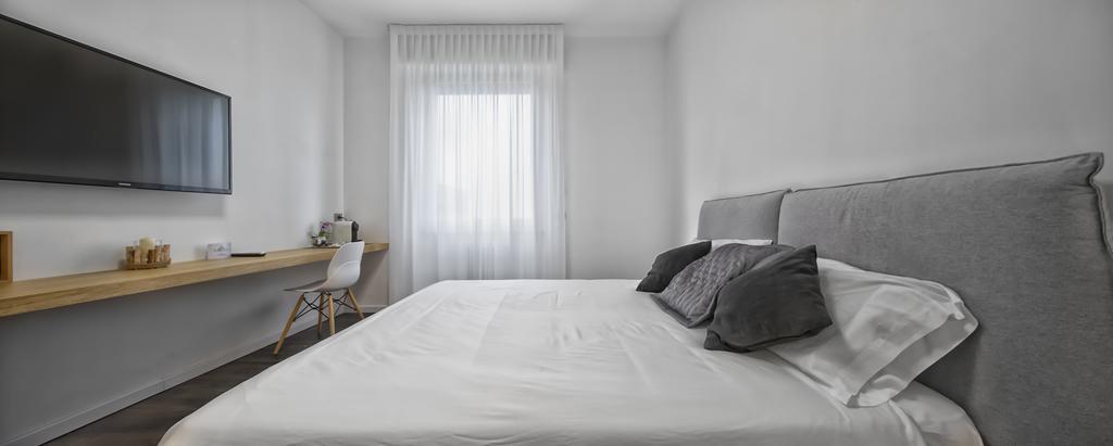 Suite Vogue Luce Voghera Luaran gambar